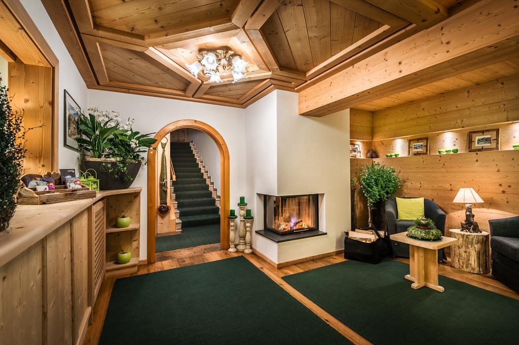 Residence Ciasa Planat Сан-Кассиано Экстерьер фото