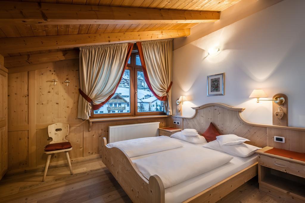 Residence Ciasa Planat Сан-Кассиано Экстерьер фото