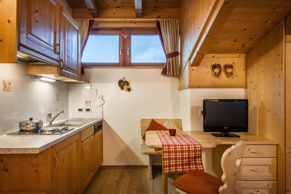 Residence Ciasa Planat Сан-Кассиано Экстерьер фото