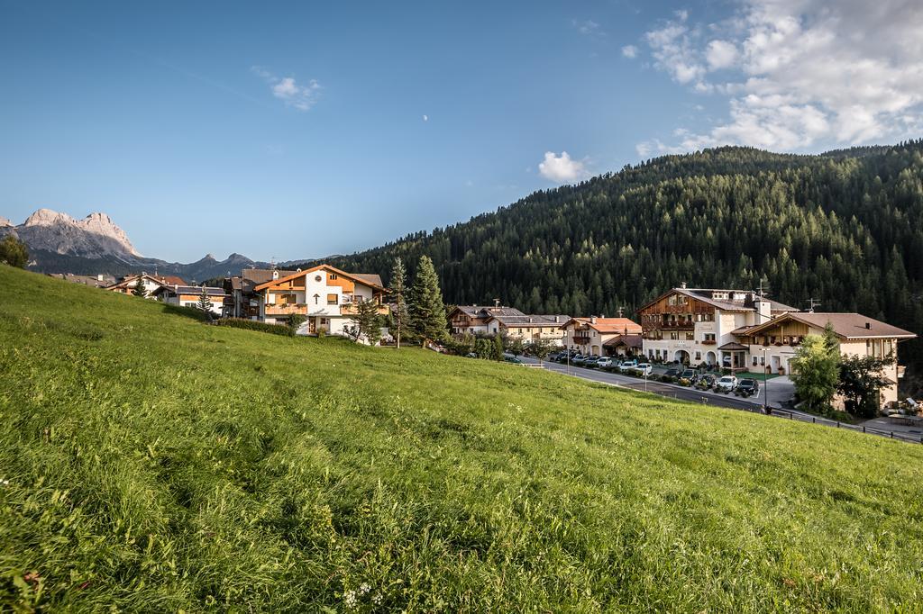 Residence Ciasa Planat Сан-Кассиано Экстерьер фото