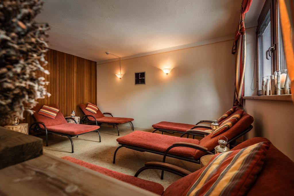 Residence Ciasa Planat Сан-Кассиано Экстерьер фото