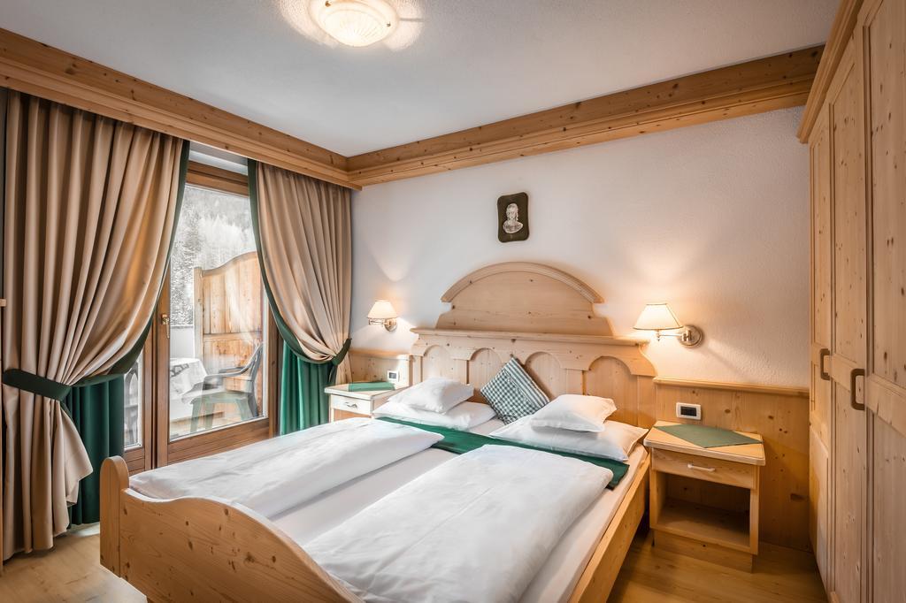 Residence Ciasa Planat Сан-Кассиано Экстерьер фото